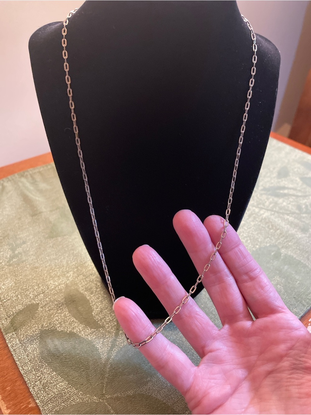 925 Sterling Silver Necklace. - Picture 2 of 3